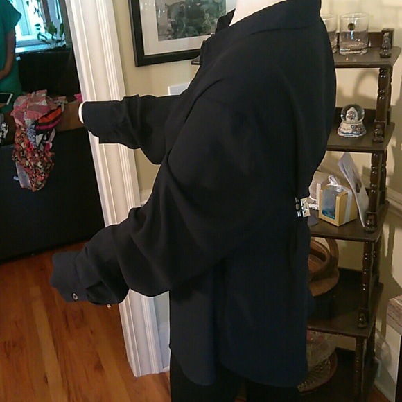 Louis Vuitton ladies long sleeve top - Picture 3 of 8